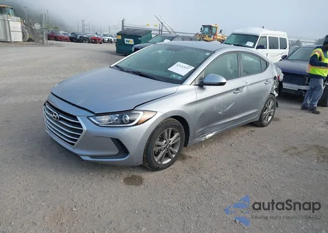 2017 Hyundai Elantra Se z USA, uszkodzony, nr VIN 5NPD84LF3HH013048